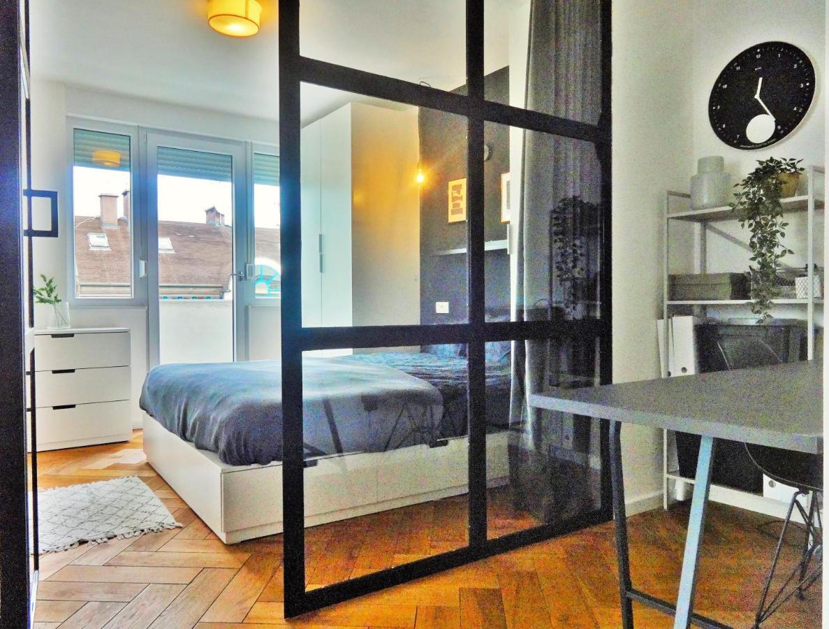 Poet's Street Apartment Zagreb Buitenkant foto
