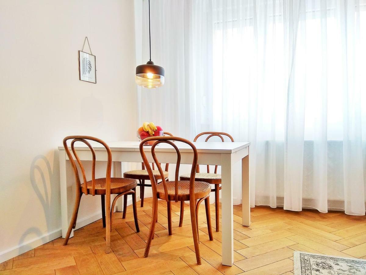 Poet's Street Apartment Zagreb Buitenkant foto